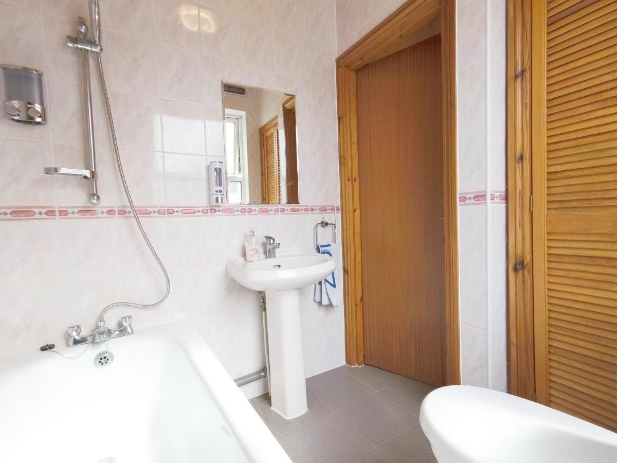 شقة Carnation Flat A In Wembley لندن المظهر الخارجي الصورة