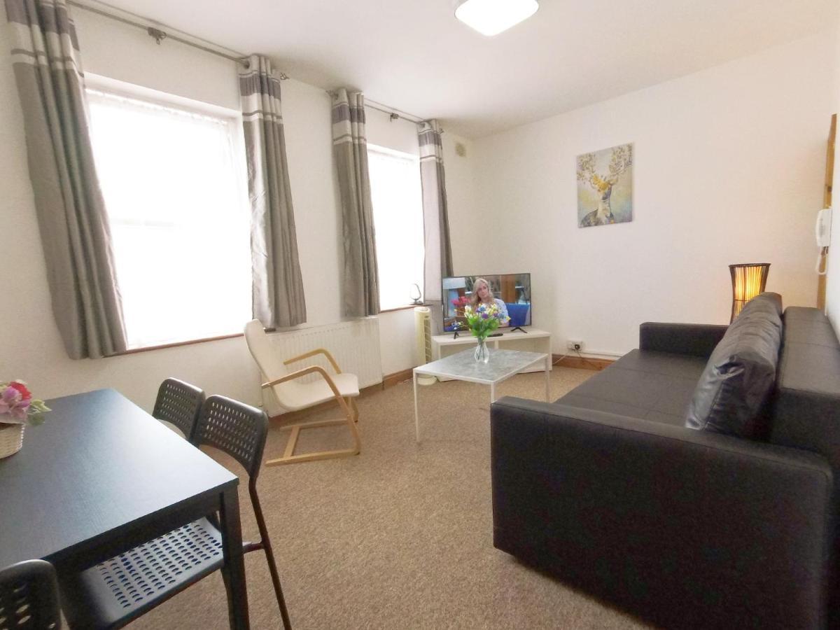 شقة Carnation Flat A In Wembley لندن المظهر الخارجي الصورة